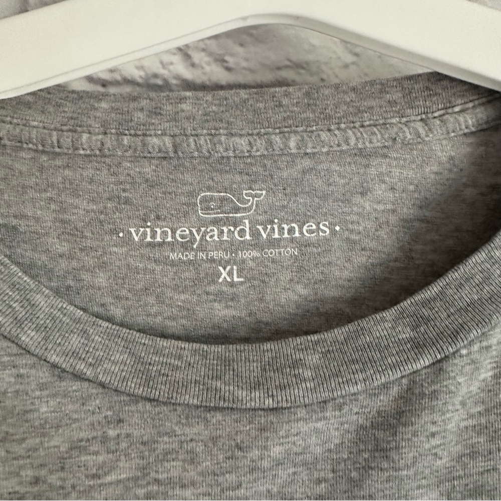 PREOWNED VINEYARD VINES LONG SLEEVE GREY TSHIRT MENS XL - Picture 2 of 4